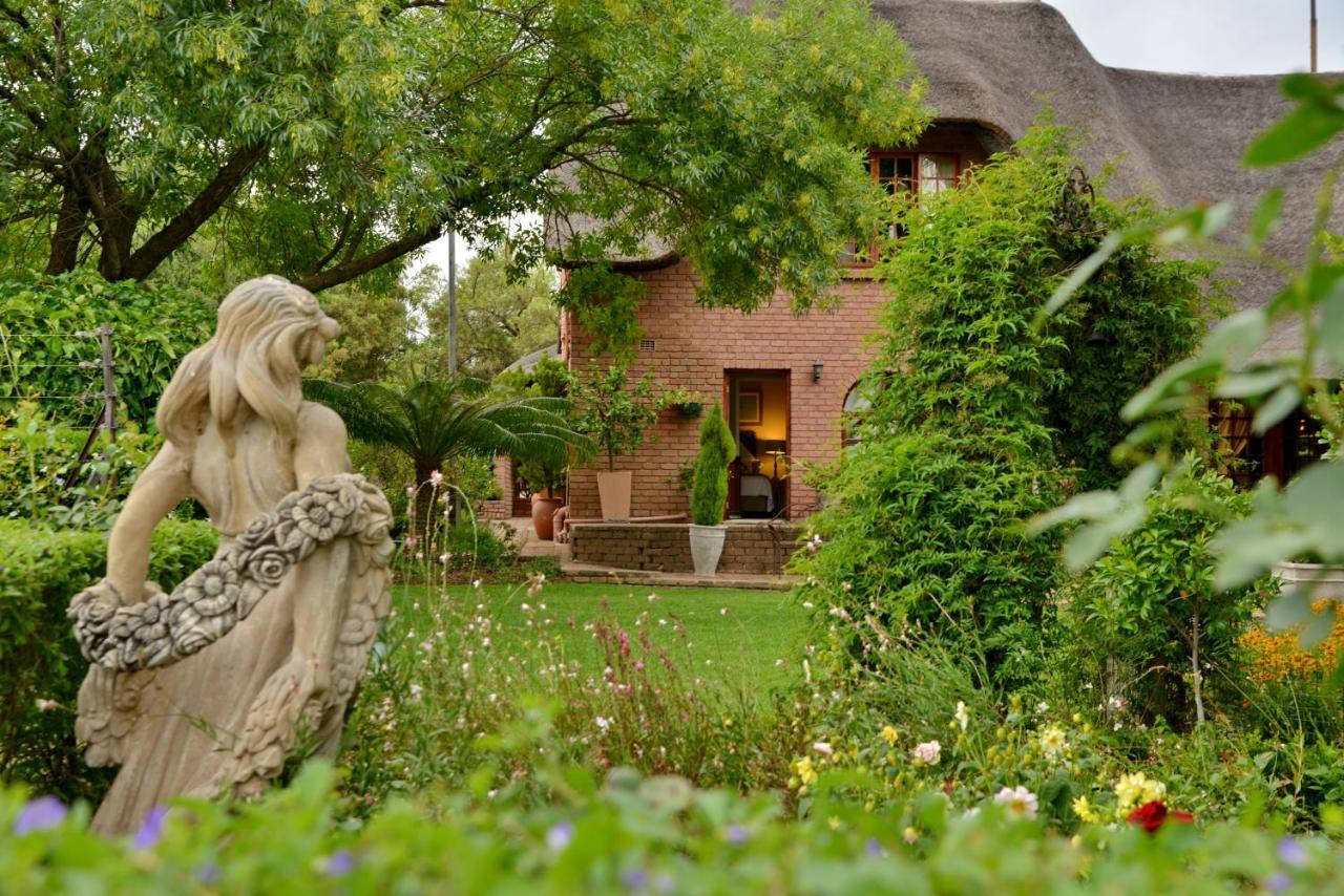 Owls Loft Guest House ミッドラント エクステリア 写真