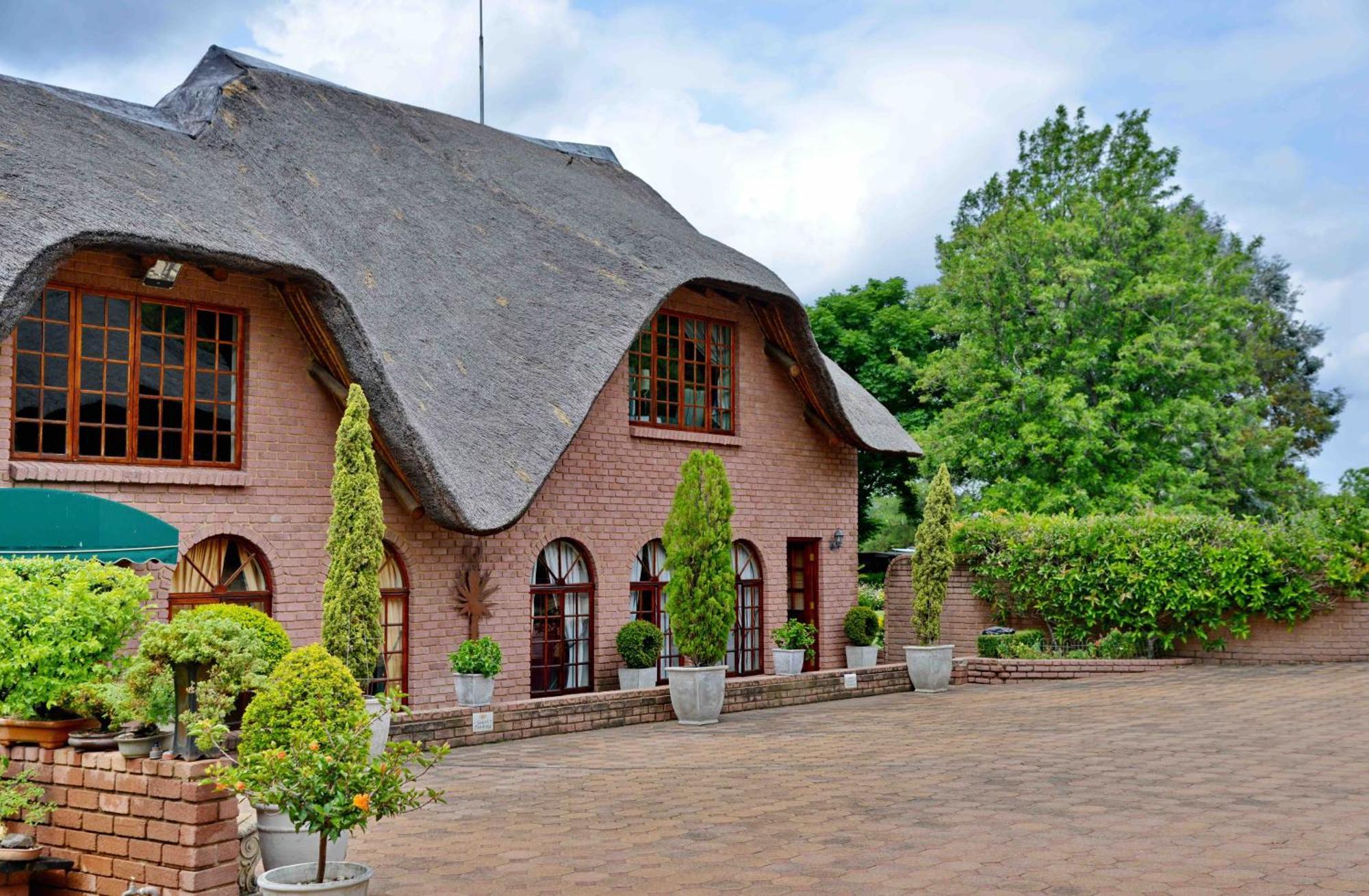 Owls Loft Guest House ミッドラント エクステリア 写真